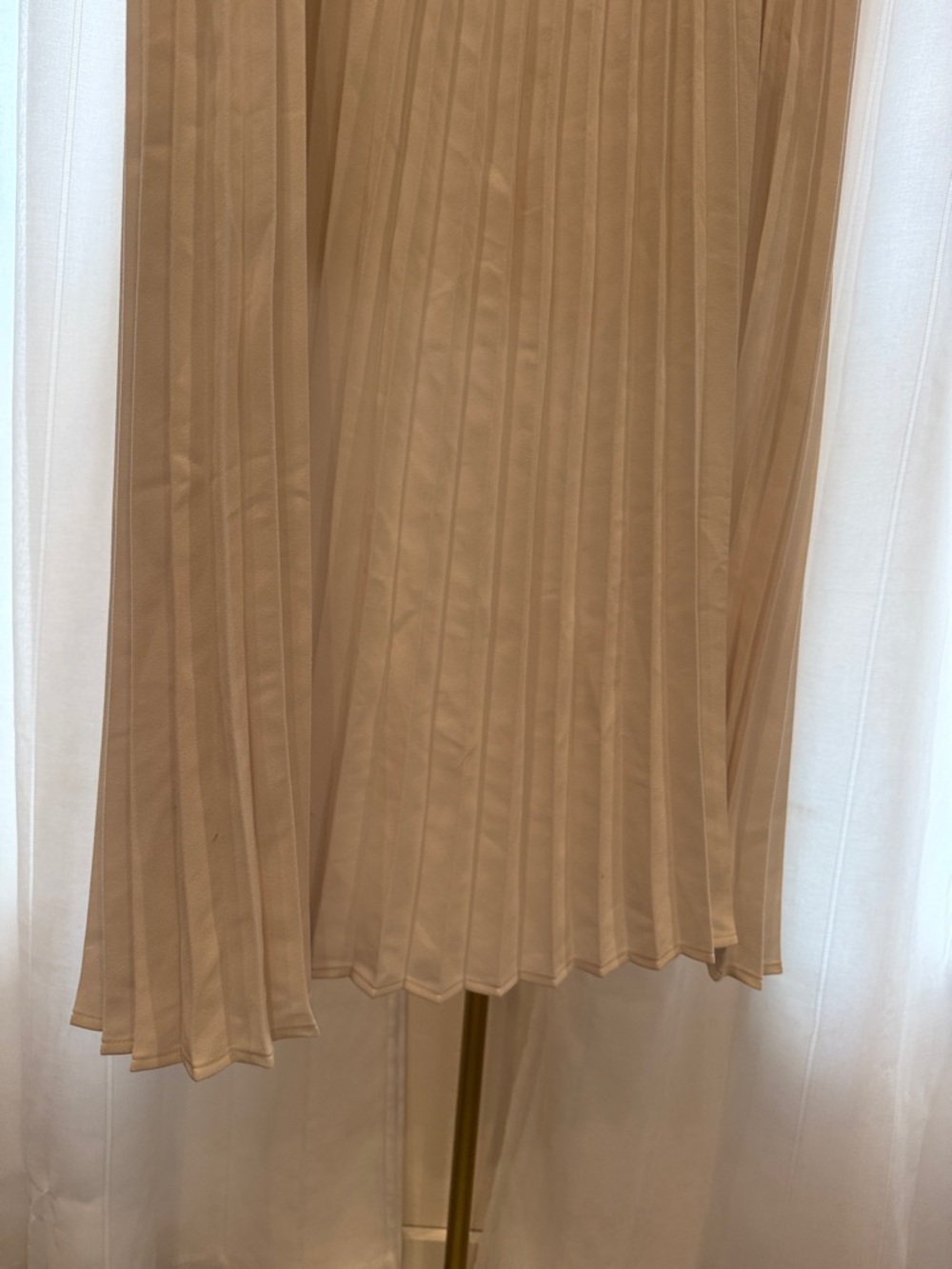 Simply Vera Vera Wang Pleated Midi Skirt in Light Beige - Picture 3 of 6